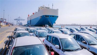 للمرة الثانية خلال شهر.. ميناء السخنة يستقبل سفينة رورو بحمولة 2078 سيارة (صور)