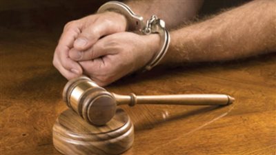 إحالة المتهم بقتل زوجته خنقا والتخلص من جثتها بترعة فى ديرب نجم للمحاكمة