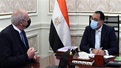 رئيس الوزراء يستعرض العروض العالمية المقدمة لإقامة مشروعات الهيدروجين الأخضر بالمنطقة الاقتصادية لقناة السويس (صور)