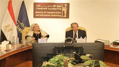 وزيرا البيئة والاتصالات يناقشان الاستعدادات التكنولوجية لاستضافة مصر لقمة التغير المناخي القادم cop27 (صور)