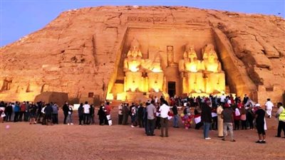 أبو سمبل تتزين لاستقبال تعامد الشمس على وجه رمسيس