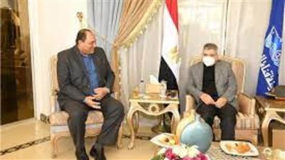 الفريق ربيع ونائب وزير الزراعة يتفقدان أعمال تطوير الاستزراع السمكي بقناة السويس