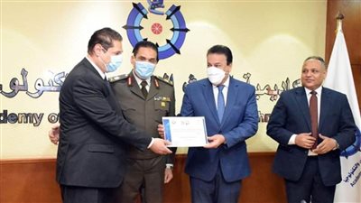 أكاديمية البحث العلمي والتكنولوجيا تنظم احتفالية للفائزين بالمسابقة القومية لتصميمات الأجهزة التعويضية بالتعاون مع القوات المسلحة