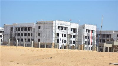 د. خالد عبدالغفار يتلقى تقريرًا عن تطورات العمل بإنشاءات جامعة شرق بورسعيد الأهلية (صور)