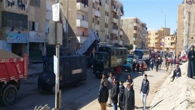 جهاز مدينة بدر يشن حملة مكبرة لضبط مخالفات تغيير النشاط وإزالة الإعلانات المخالفة بالحي الأول (صور)