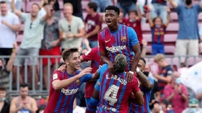 الشوط الأول.. برشلونة يقسو على فالنسيا بثلاثية