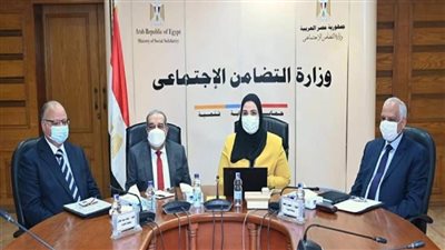 القباج ووزير الإنتاج الحربي يتابعان موقف السكن البديل للعشوائيات غير الآمنة (صور)