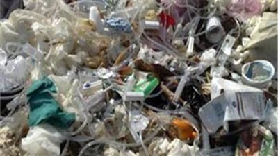 ضبط مخزن عشوائى بداخله 10 أطنان نفايات طبية خطرة بالشرقية