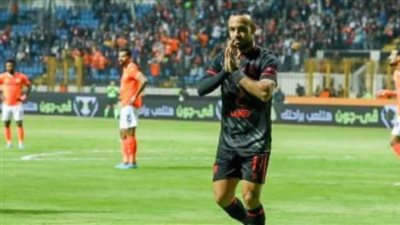 الأهلي يتقدم على فاركو 3-1 في الشوط الأول 