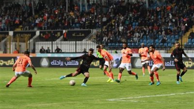الأهلي يفوز على فاركو برباعية في الدوري الممتاز