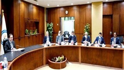 مباحثات مع البنك الأوروبي لإعادة الإعمار في مجال خفض الانبعاثات والانتقال الطاقي (صور)