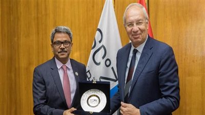 اقتصادية قناة السويس تستقبل وفدًا رفيع المستوى من بنجلاديش (صور)