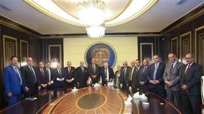 نقيب المحامين ووفد من النقابة العامة في زيارة إلى نادي القضاة