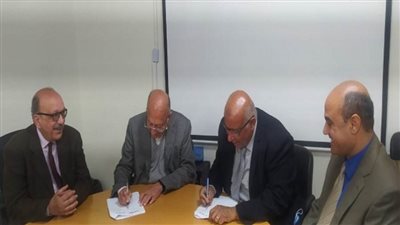 جامعة القاهرة الجديدة التكنولوجية توقع بروتوكول تعاون في المجال الصناعي والتكنولوجي (صور)