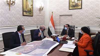 رئيس الوزراء يتابع مع محافظ جنوب سيناء استعدادات استضافة مؤتمر تغير المناخ 