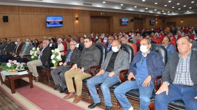 محافظ بورسعيد يتابع سير وانتظام العملية التعليمية ببورسعيد ويوجه باستمرارحملات غلق سناتر الدروس الخصوصية