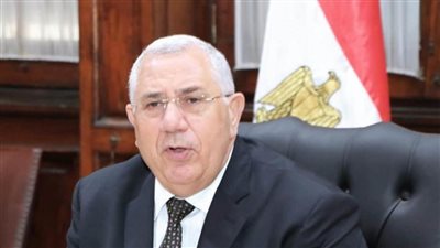 استعدادا لرمضان.. وزير الزراعة يبحث مع قيادات الوزارة ضخ السلع للمواطنين بأسعار مخفضة (صور)