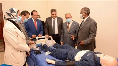 د. خالد عبد الغفار يستعرض تقريرًا عن مشاركة جامعة طنطا في «حياة كريمة» (صور)