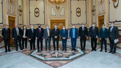 وزير الإنتاج الحربي يبحث مع وفد 