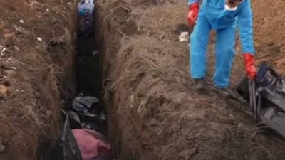 مقابر جماعية لضحايا الحرب الأوكرانية 