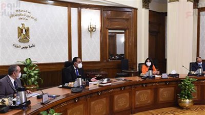 رئيس الوزراء يتابع موقف الأرصدة الاستراتيجية من السلع الأساسية وتوفيرها بالمحافظات