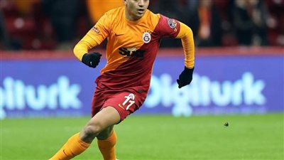 مصطفى محمد يقود تشكيل جالاتا سراي أمام بشكتاش في الدوري التركي