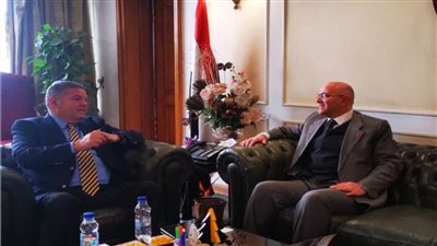 وزير قطاع الأعمال العام يبحث مع سفير المغرب بالقاهرة التعاون المشترك 