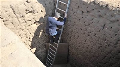 وزير السياحة يتفقد كشف أثري جديد تعلن تفاصيله يوم السبت (صور)