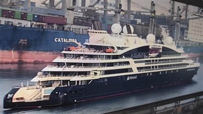 ميناء السخنة يستقبل 166 سائحا في رحلة اليوم الواحد (صور)