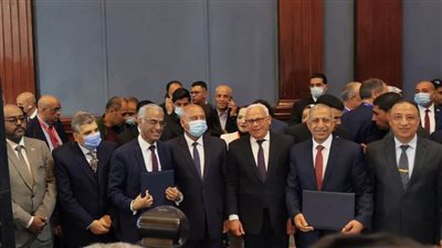 محافظ بورسعيد يشارك في المؤتمر الدولي للنقل البحري واللوجيستات