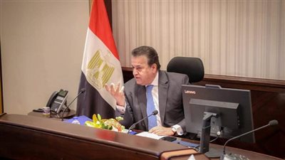 د. خالد عبد الغفار يعقد اجتماعا لمتابعة سير العمل بخطة تطوير مستشفى معهد ناصر للبحوث والعلاج (صور)