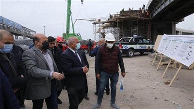 وزير النقل يتفقد أعمال إنشاء وتطوير كباري 
