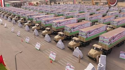 عاجل | القوات المسلحة توفر السلع الغذائية الأساسية للمواطنين بأسعار مناسبة (صور)