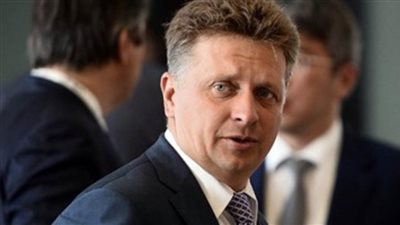 وزير النقل الروسى: شركات الطيران العالمية ستخسر 3 مليارات دولار لتجنبها أجواءنا