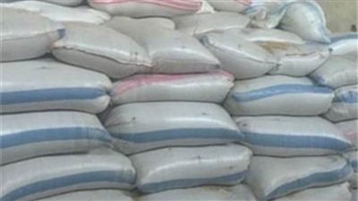 ضبط 51 طن أرز شعير وأسمدة زراعية وشخصين يتاجران في النقد الأجنبي