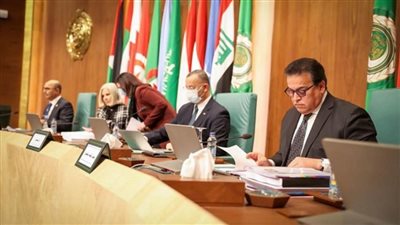 د. خالد عبد الغفار يؤكد أهمية توحيد الجهود لتحقيق الاكتفاء الذاتي من اللقاحات المضادة لكورونا (صور)