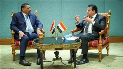 القائم بأعمال وزير الصحة يلتقي نظيره العراقي لبحث سبل تعزيز التعاون (صور)