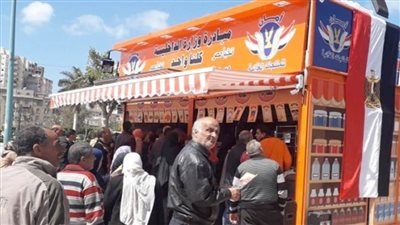 عاجل | الحكومة تنفي طرح بضائع مضبوطة في مخالفات تموينية للبيع بمنافذ 