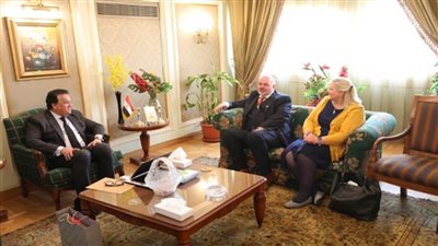 د. خالد عبد الغفار يستقبل وفد كلية الأطباء والجراحين الملكية بجلاسكو (صور)