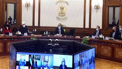 رئيس الوزراء: الدولة تشجع الاستثمارات الخارجية.. والحكومة تعمل على تذليل الصعاب (صور)