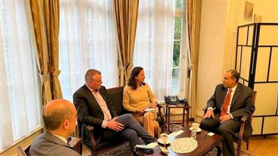 السفير المصري بـ بروكسل يبحث سبل دعم وتنشيط السياحة الوافدة من بلجيكا