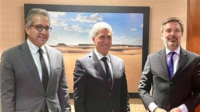 العناني يبحث مع سفير روما دفع الحركة السياحية الوافدة لمصر من إيطاليا (صور)