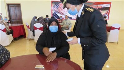 الداخلية توزع كارت الخير لصرف سلع غذائية مجانية على الأسر الأكثر احتياجاً