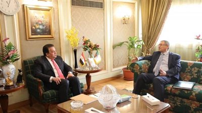 د. خالد عبد الغفار يبحث آليات التعاون العلمي والبحثي مع السفير الجزائري بالقاهرة (صور)