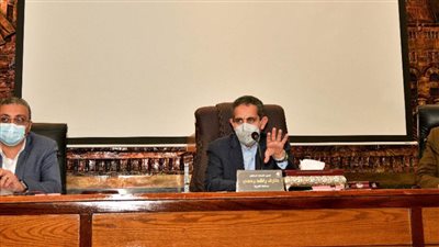 محافظ الغربية يناقش الضوابط المنظمة لتداول الأقماح المحلية..رحمي : جاهزون لاستقبال 246 ألف طن داخل 22 موقع