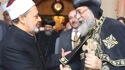 شيخ الأزهر يهنىء البابا تواضروس بعيد القيامة