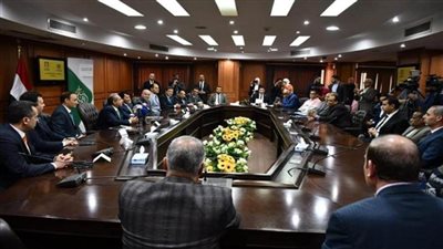 وزير الرياضة يشهد توقيع عقود 12 فرع للبنك الأهلي المصري بمراكز الشباب (صور)