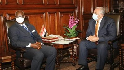 وزير الزراعة يبحث مع سفير كوت ديفوار آفاق التعاون بين البلدين في المجالات المختلفة