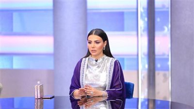 وجه القمر دينا فؤاد تتصدر تريند 