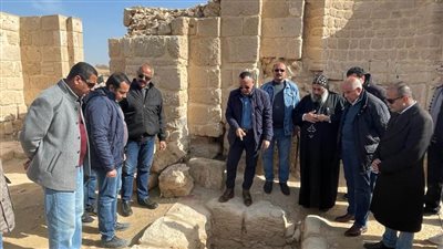 العناني يتفقد موقع أبو مينا الأثري بعد خفض منسوب المياه الجوفية به